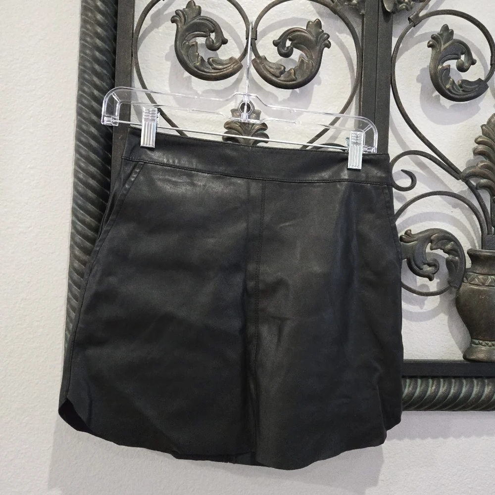 Forever 21 Black Faux Leather Mini Skirt - Picture 2 of 6